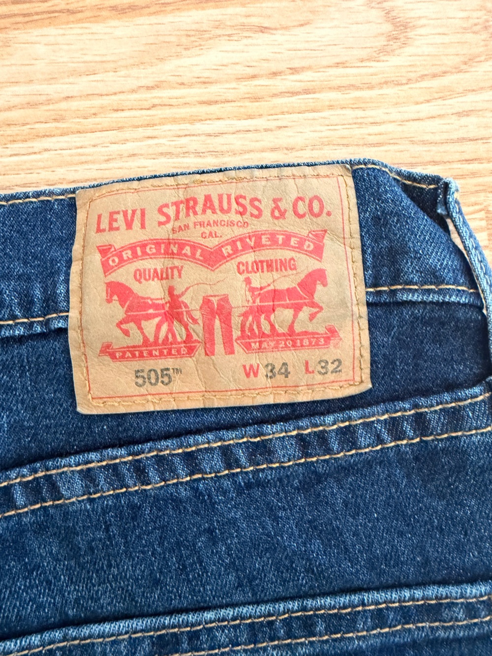 Levi's Dark Blue 505 jeans - Picture 3 of 3